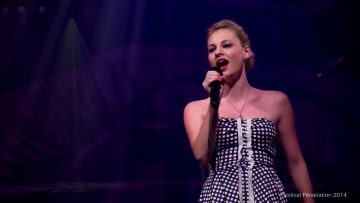 2014 – Emily Scheibel chante au festival Révélation